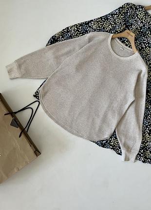 Бежевий вафельний джемпер з круглим вирізом uniqlo.