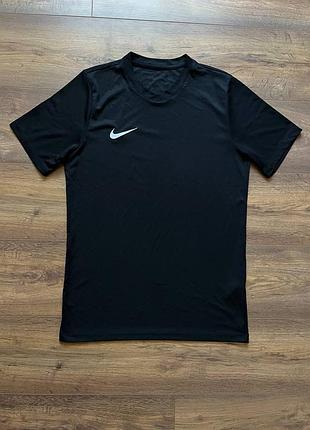 Мужская тренировочная футболка nike dri-fit черная оригинал размер m новые коллекции спортивная футбольная найк драйфит