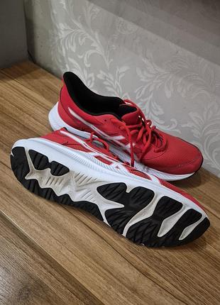 Кроссовки мужские asics, красные в идеальном состоянии 45размер