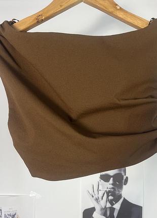 Zara — топ асиметричний