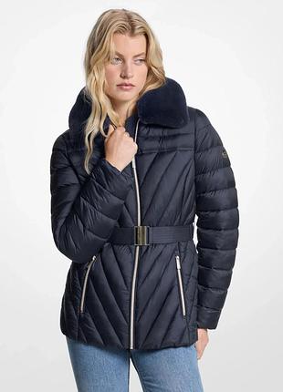 Женская стеганая куртка michael kors с меховым воротником
