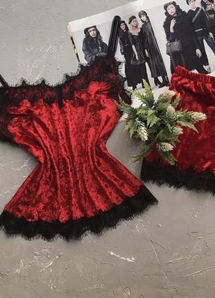 Велюрова піжама червона