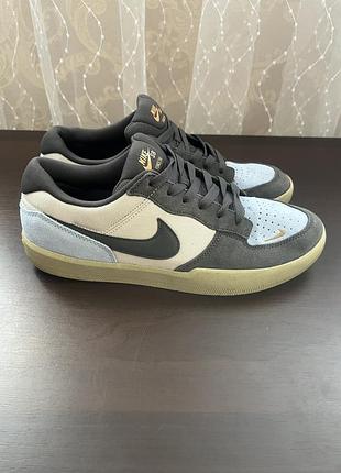 Чоловічі кросівки  nike sb force 58