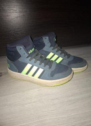 Кроссовки adidas