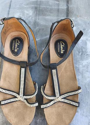 Босоніжки жіночі clarks