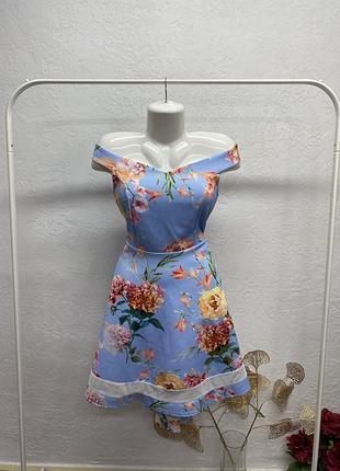 Асиметрична святкова міні сукня в квіти на спущених плечах міді плаття сарафан