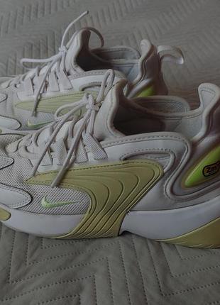 Жіночі кросівки nike zoom, білі, спортивні, на шнурівці, дуже комфортні. довжина устілки 23,5