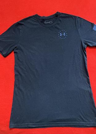Футболка  under armour