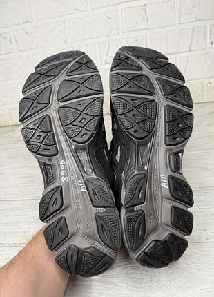 Крутые кроссовки asics 8