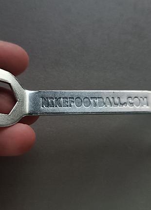 Оригинальный ключ для шипов бутс nike football (sg)