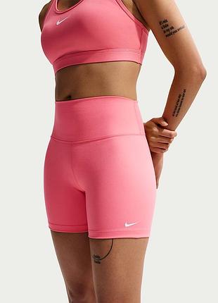 Жіночі шорти nike оригінал з нових колекцій.