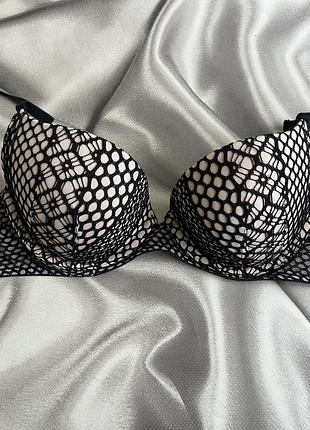 Шикарний бюстик від victoria secret 70d