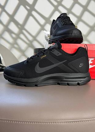 Чоловічі термо кросівки nike zoom structure shield gtx