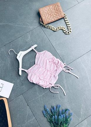 Топ boohoo с этикеткой