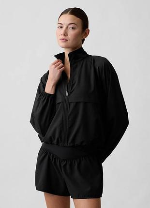 Легкая женская ветровка gap fit