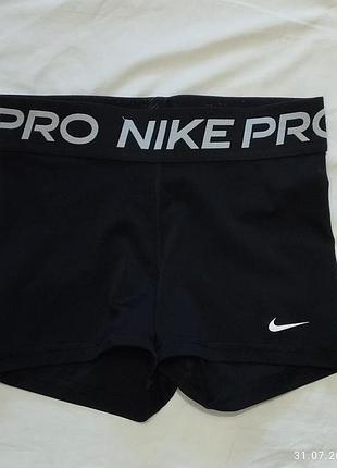 Жіночі шорти від nike pro