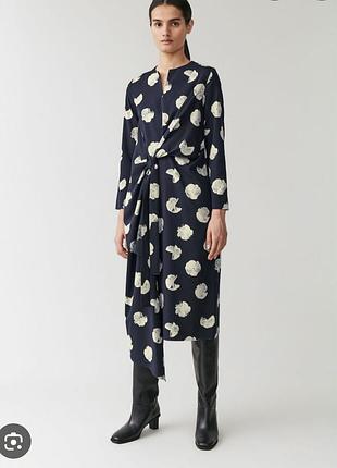 Стильна сукня cos