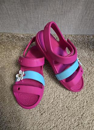 Босоножки, сандали, розовые сандалии crocs c12, наш 29. сандалі crocs keeley.