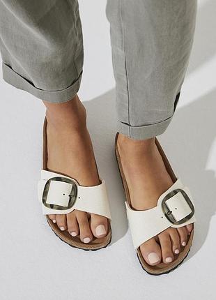 Шльопанці босоніжки birkenstock