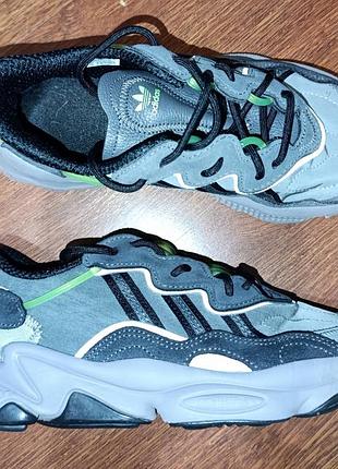 Продам кроссовки adidas ozweego, р. 40, оригинал