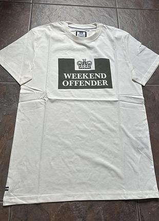 Нова футболка weekend offender