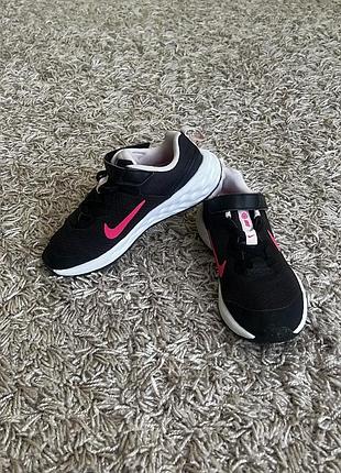 Легенькі кросівки nike running 32 розміру