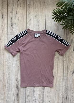 Жіноча футболка adidas