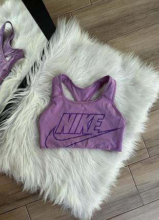 Спортивный топ nike