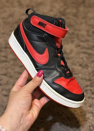 Оригінальні високі кросівки (хайтопи) nike 35 розмір (22-22.5 см устілка) б/в