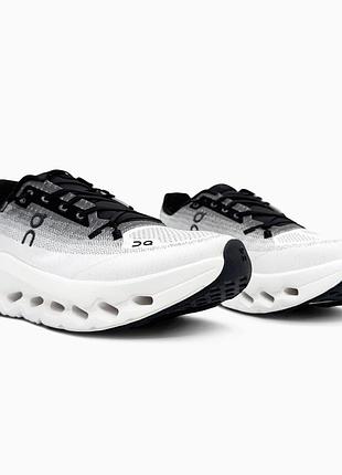 On cloudtilt white/grey 📦 2