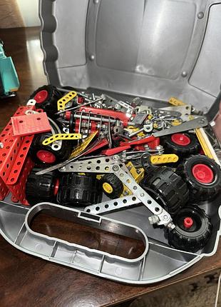 Металевий конструктор technok toys «універсал» у кейсі, багато деталей