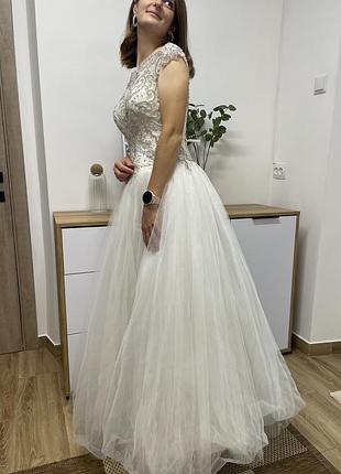 Весільна сукня , плаття