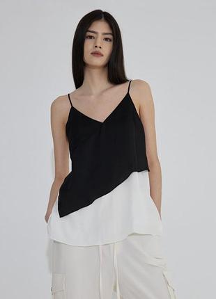 Асиметричний топ у білизняному стилі від  zara