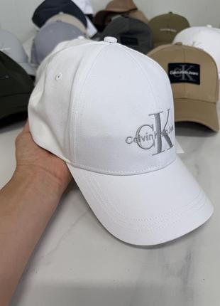 Біла жіноча кепка calvin klein  оригінал 100%