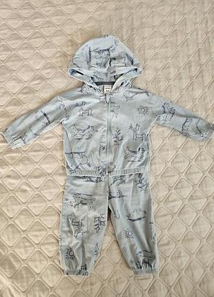 Костюм carters.  6 мес