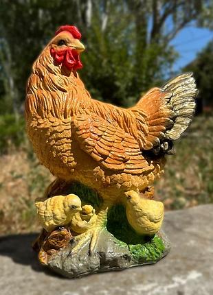 Садовая фигура курица с цыплятами (39×32×14 см), фигурка из из полистоуна, декор для сада и дома