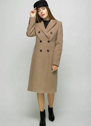 Кашемірове пальто бежевого кольору1 фото
