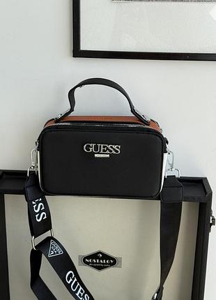 Сумочка guess кросс-боди надпись черно-красный