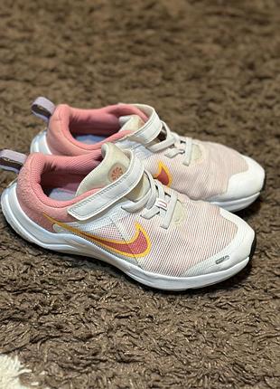 Оригінальні дитячі кросівки nike 33 розмір для дівчинки (20.5 см устілка) б/в