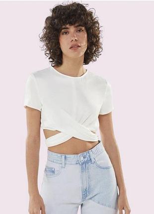 Кроп топ bershka