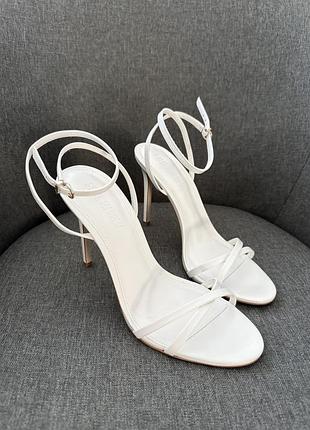 Шкіряні босоніжки на підборах steve madden 38 38.5 39розмір