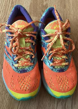 Кроссовки — asics gel-noosa tri 10 с ярким принтом в стиле триатлона
