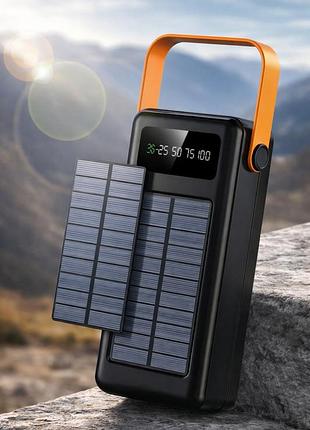 Зовнішній акумулятор із сонячною панеллю та ліхтарем 80000 mah 4хusb / портативний повербанк для подорожей