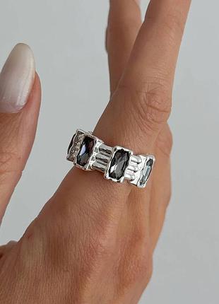 Гарна масивна каблучка із кристалами 💎