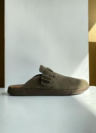 Замшеві чоловічі мюлі clarks