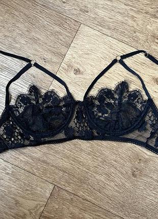 Черный бюстгальтер от бренда for love & lemons