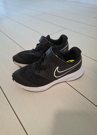 Продам кросівки  nike