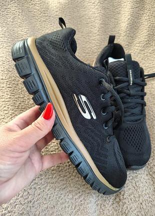 Продам кроссовки skechers