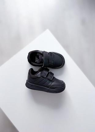 Кросівки adidas розмір 20