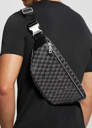Поясная сумка guess бананка с логотипом